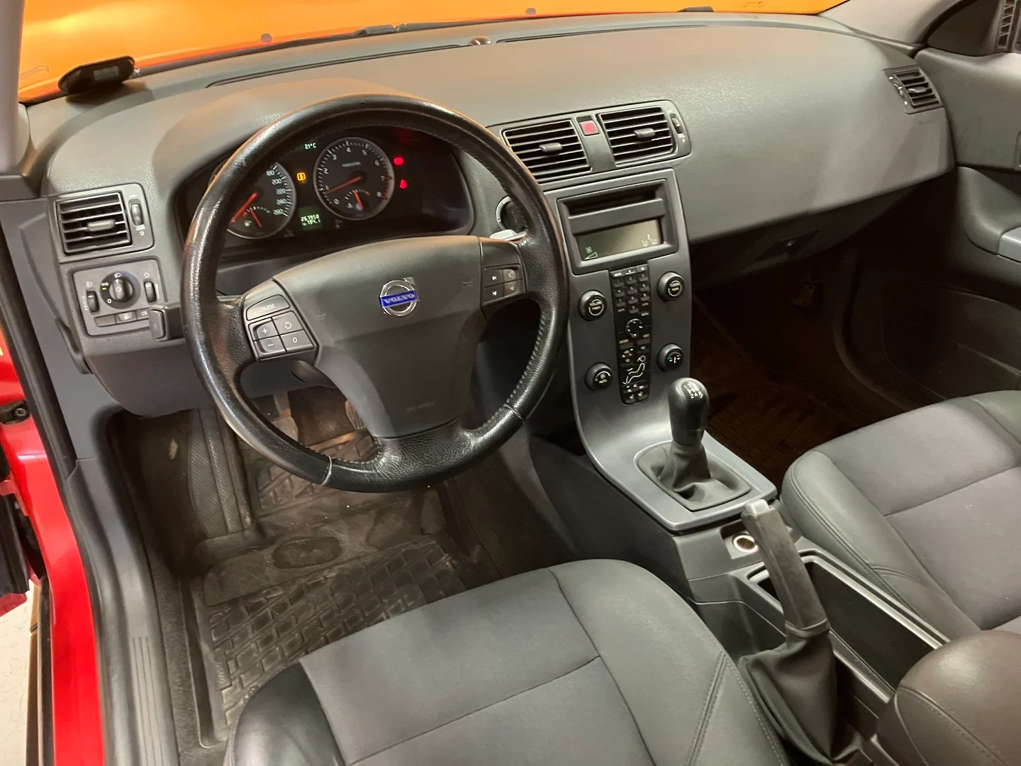Car Image - 32y1E0eRJiNoVlpXdIOHmS