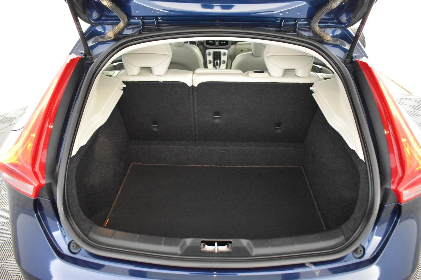 Car Image - 4lWsYOX30ykeoAOkCcSmOW