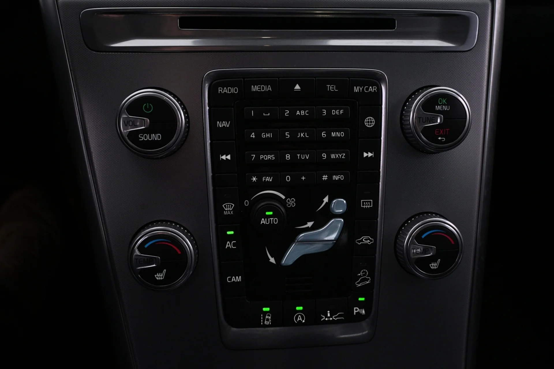 Car Image - 3CAUhooY5KnxC02QhsbC51