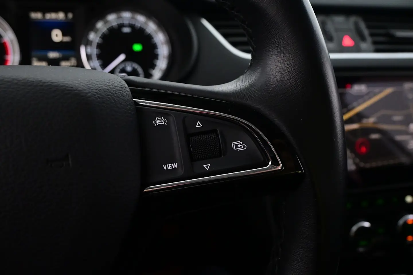Car Image - Iy3yJM8V4h9xhr17REdd4