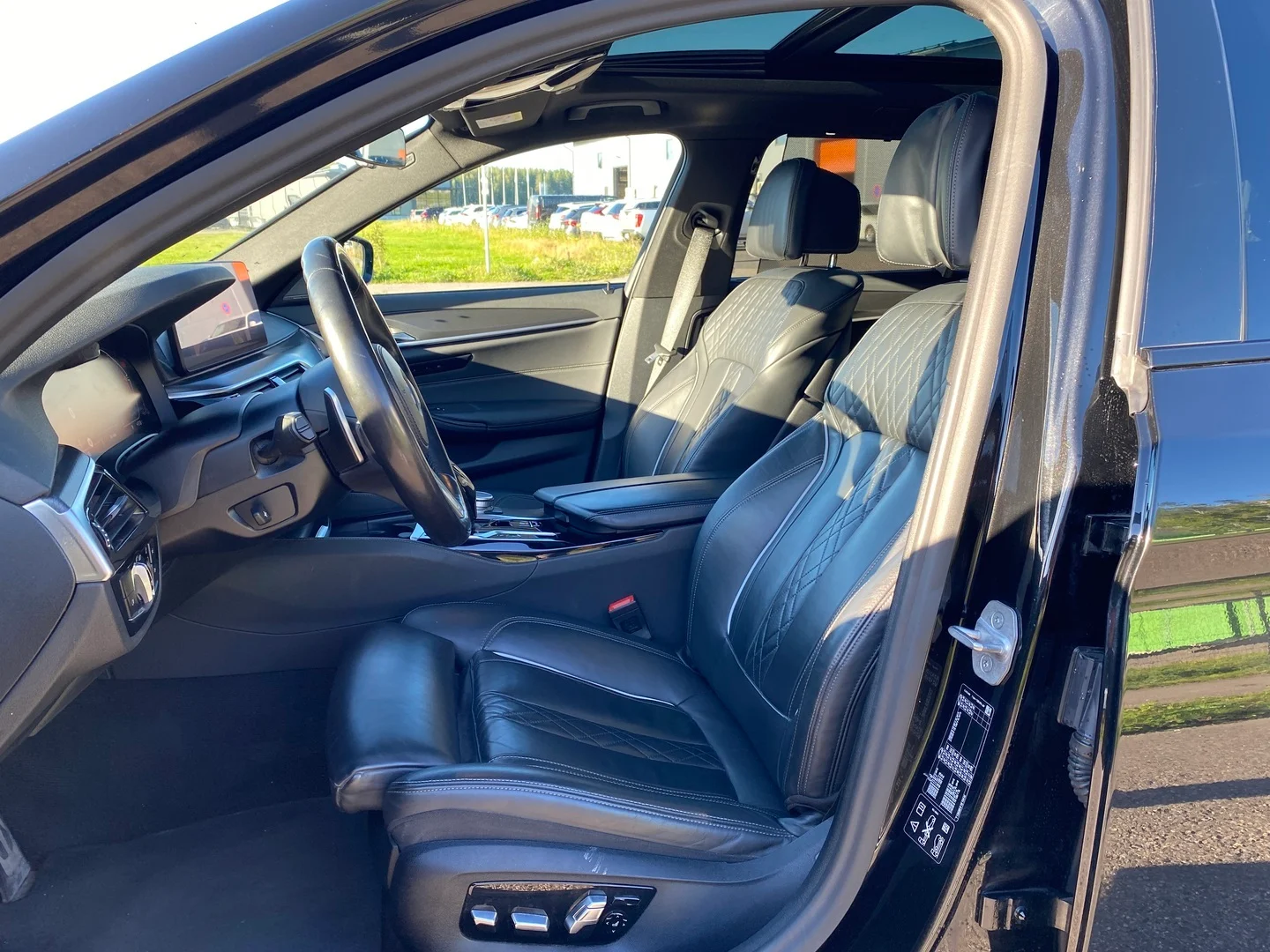 Car Image - 7qQmWasrUqwAoVgs4cHnrW