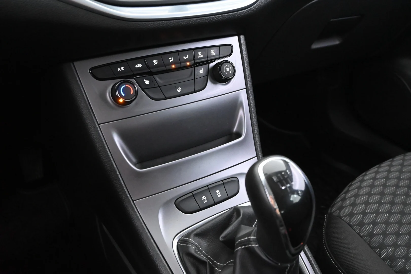 Car Image - 6dGJgRxWQ2fjNzXgmXLiTv