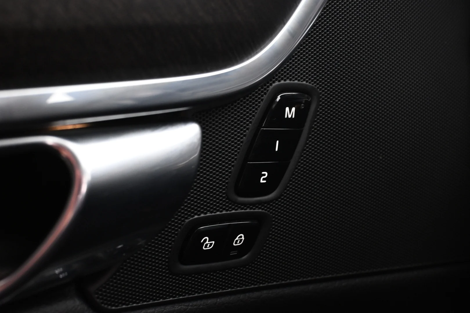 Car Image - 6V4fjDtwXQsVFhWxDC7PMa