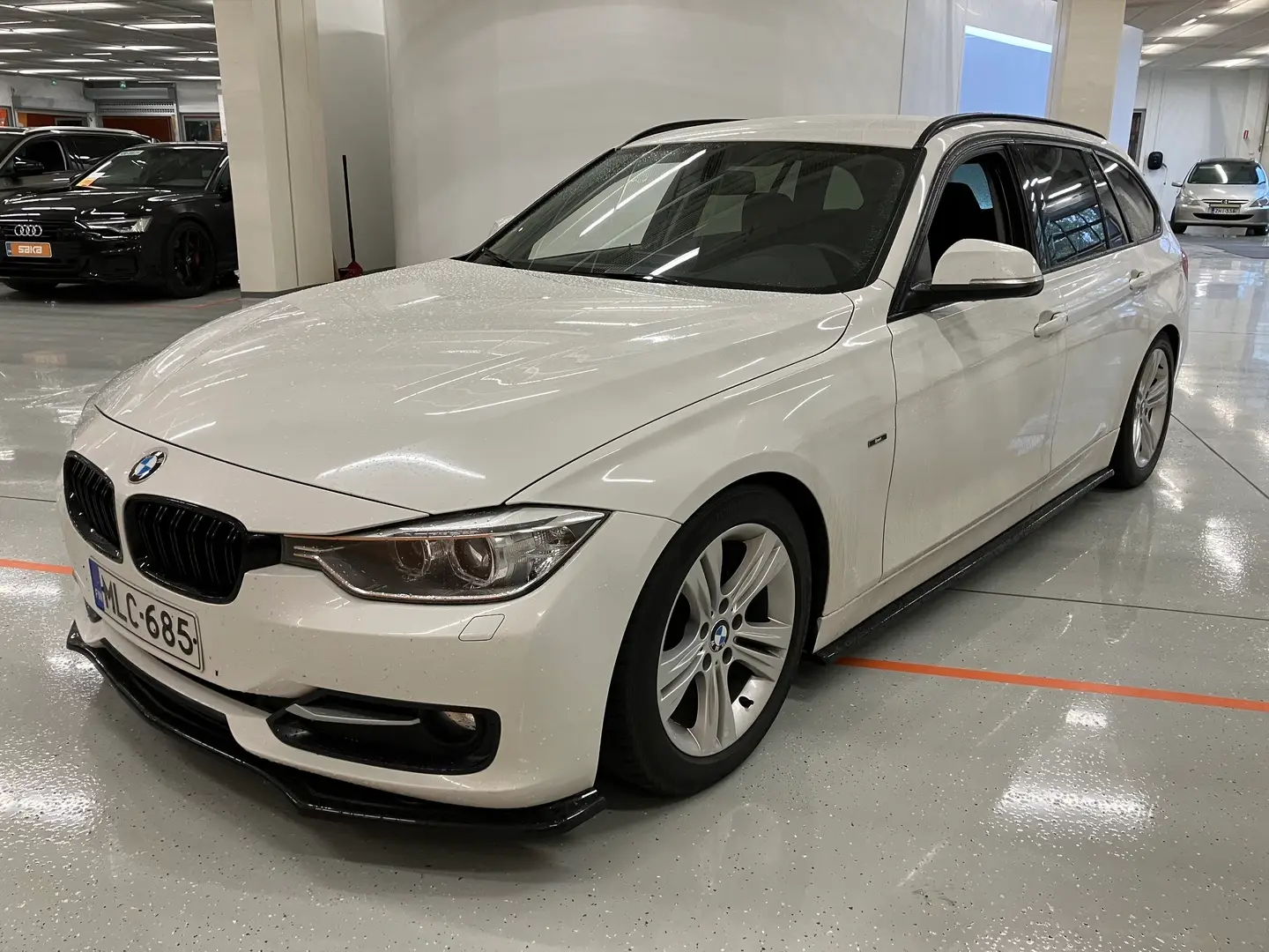Car Image - DGSP4ywTe9o7NFDx1nHh0