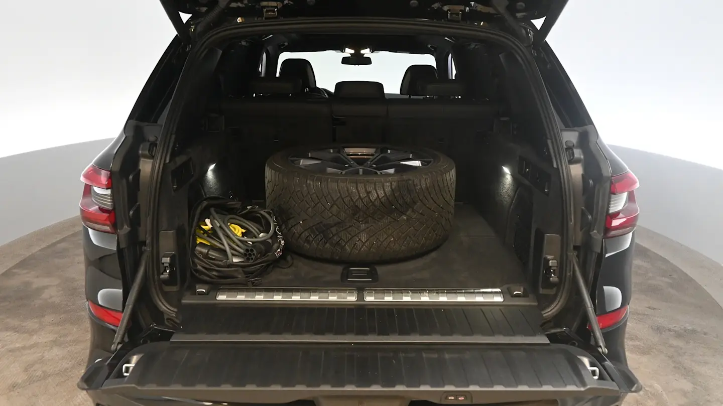 Car Image - 3ijuNtmxH71LSw5yiGF2UD