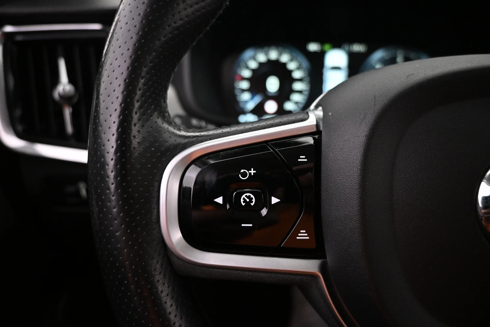 Car Image - 77U1GpAtmasqKry9eFQ1eU