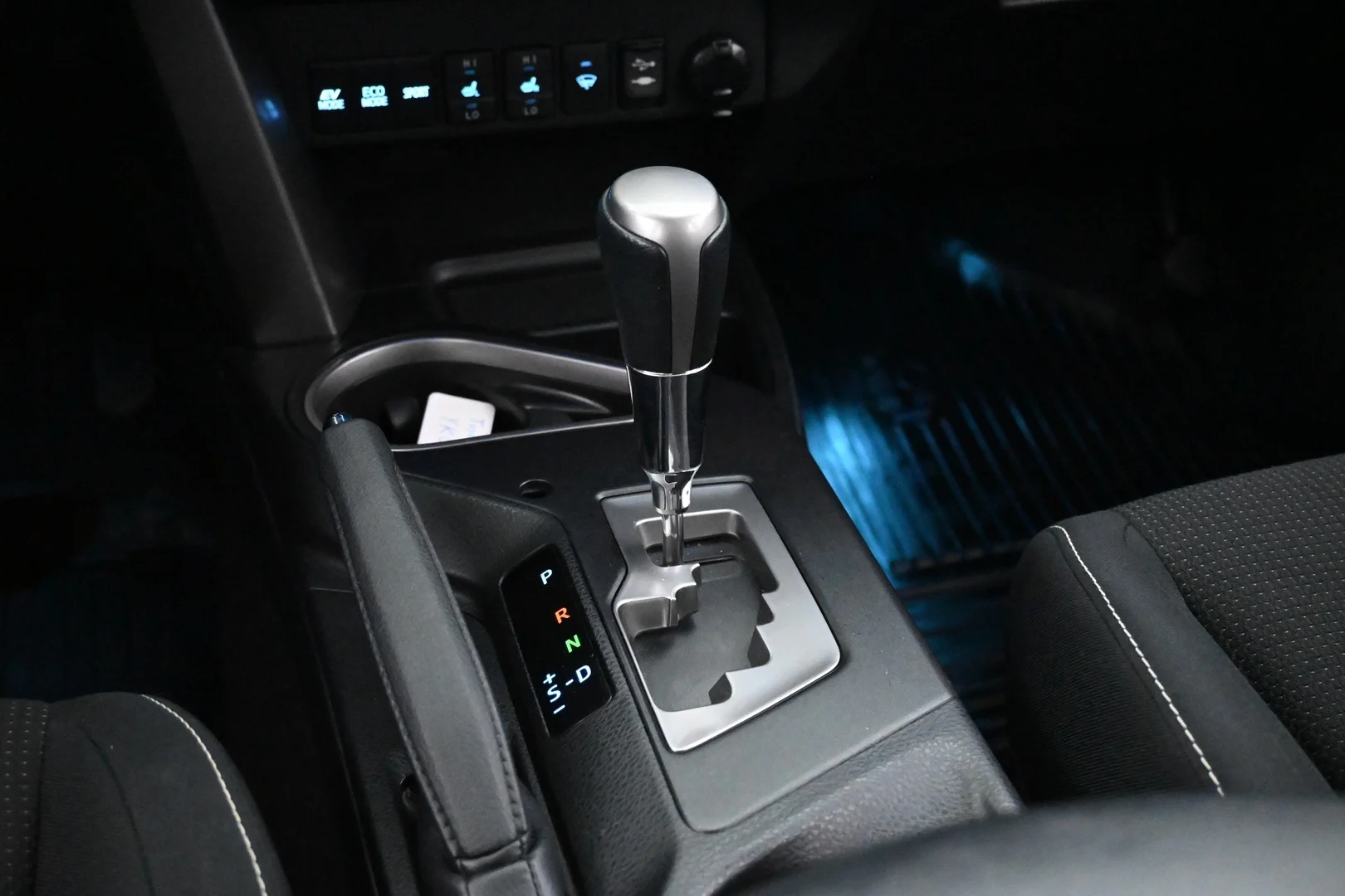 Car Image - nLGGFKH96fWhpaQOt0VPq