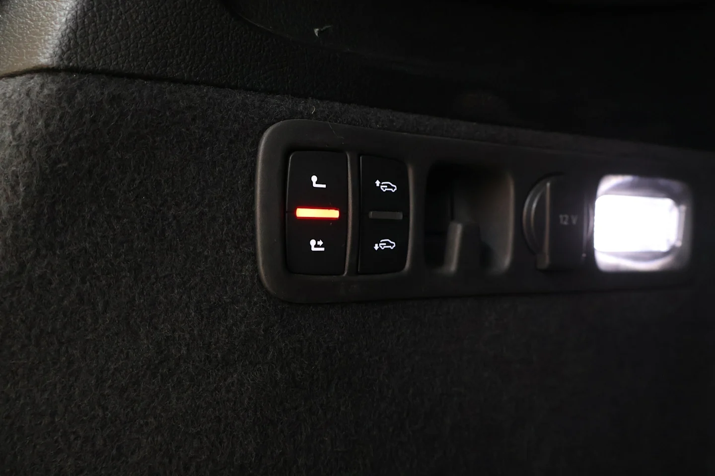 Car Image - 3zCw0Sth6BKwiQeEWDL33D