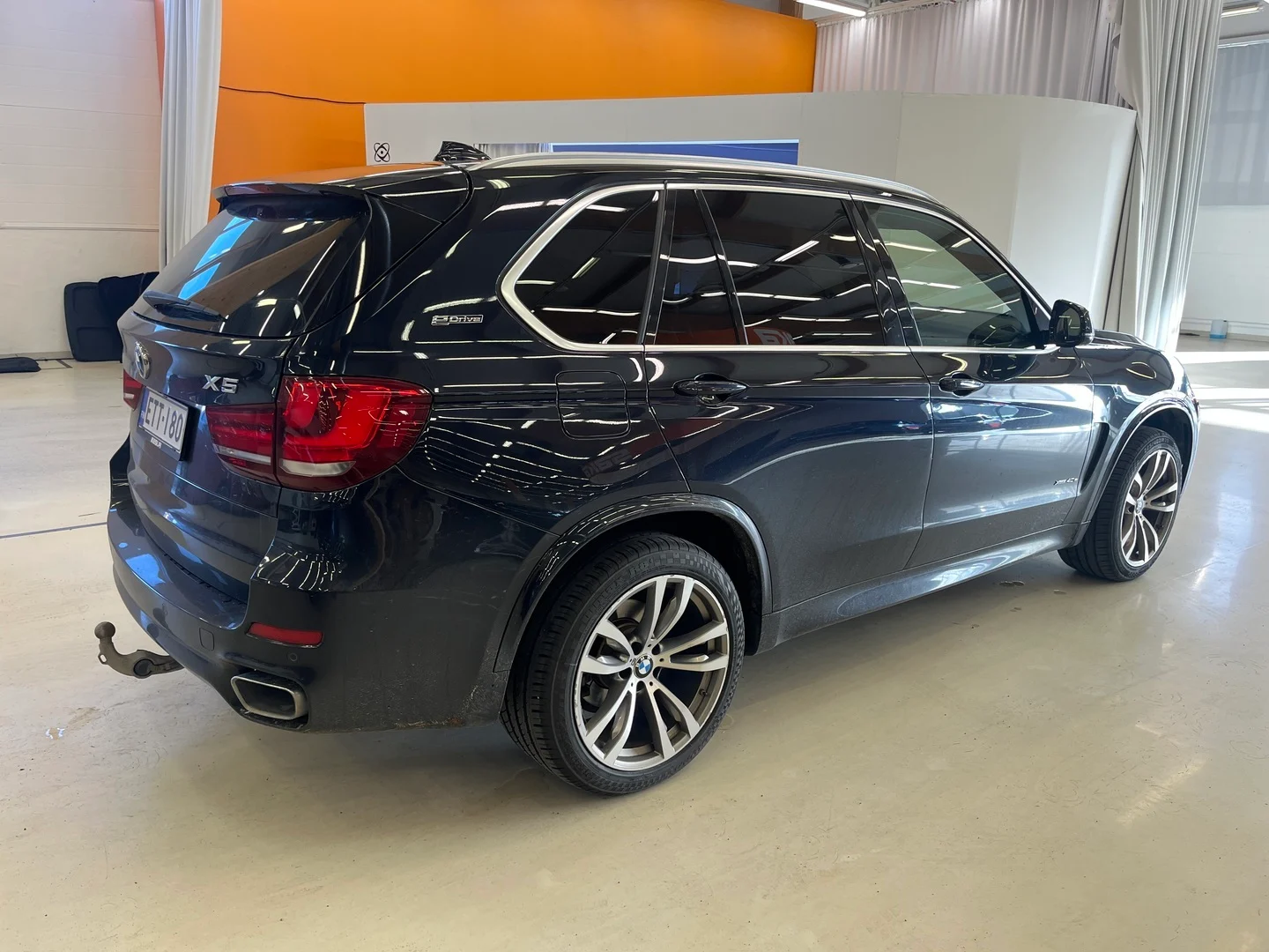 Car Image - 1zr83AZCK4sZMwEZuiBrmz