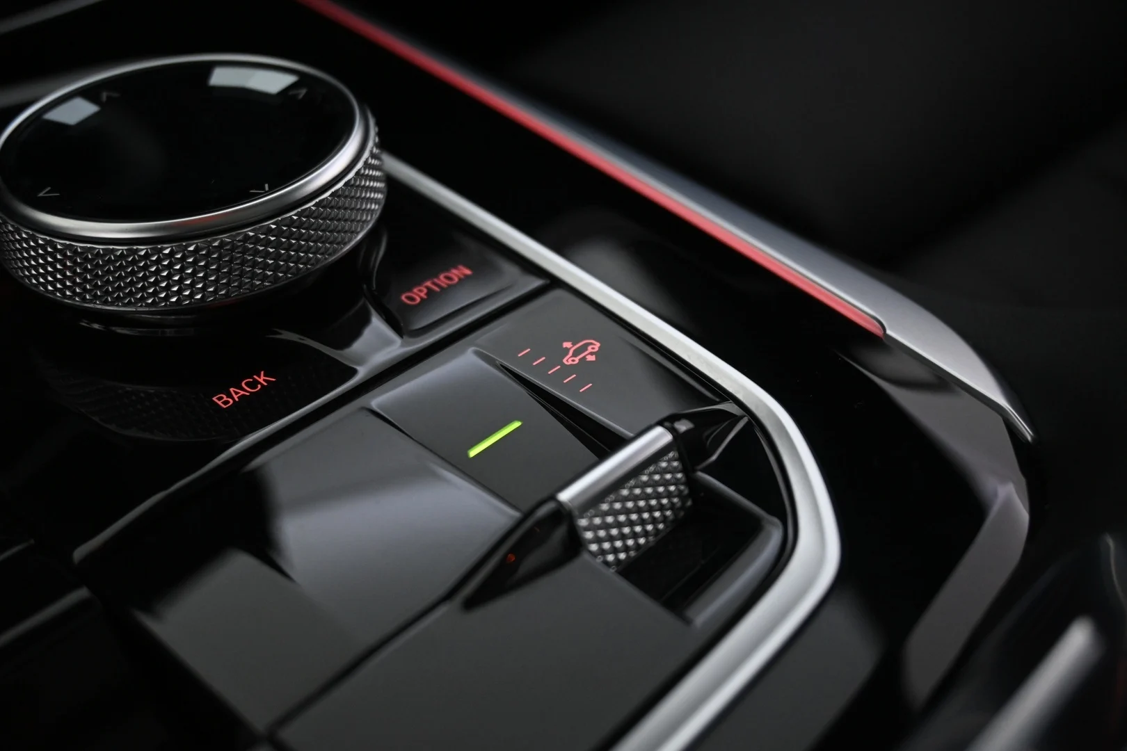 Car Image - 7kx3i8ShsB2eN0p20tPnHg