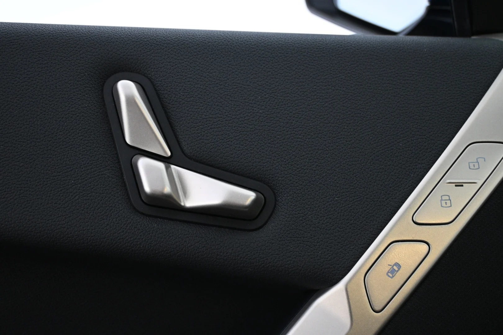 Car Image - 16K6uwws5Ib67ZHUt0UtYp
