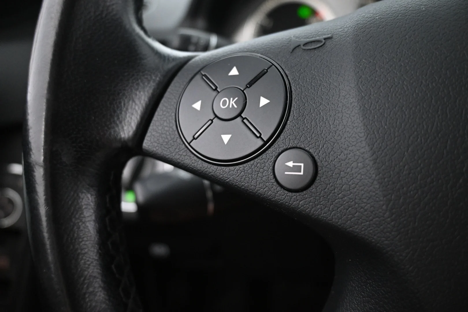 Car Image - 6kXvAWTc80ylmBXB3YvLMF