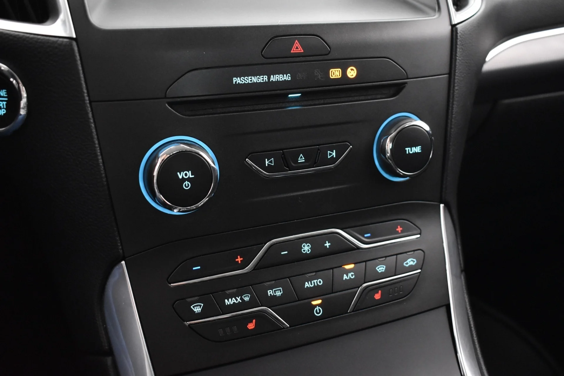Car Image - bAo5caeL3b3eIEMPE7T9V