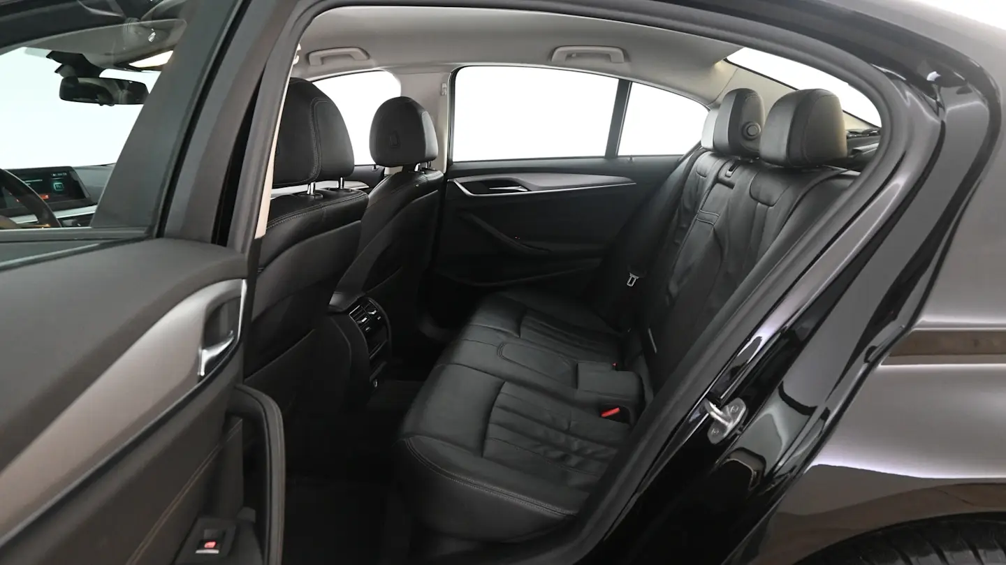 Car Image - 1jiaJH4QWucitLWrCyiYLp
