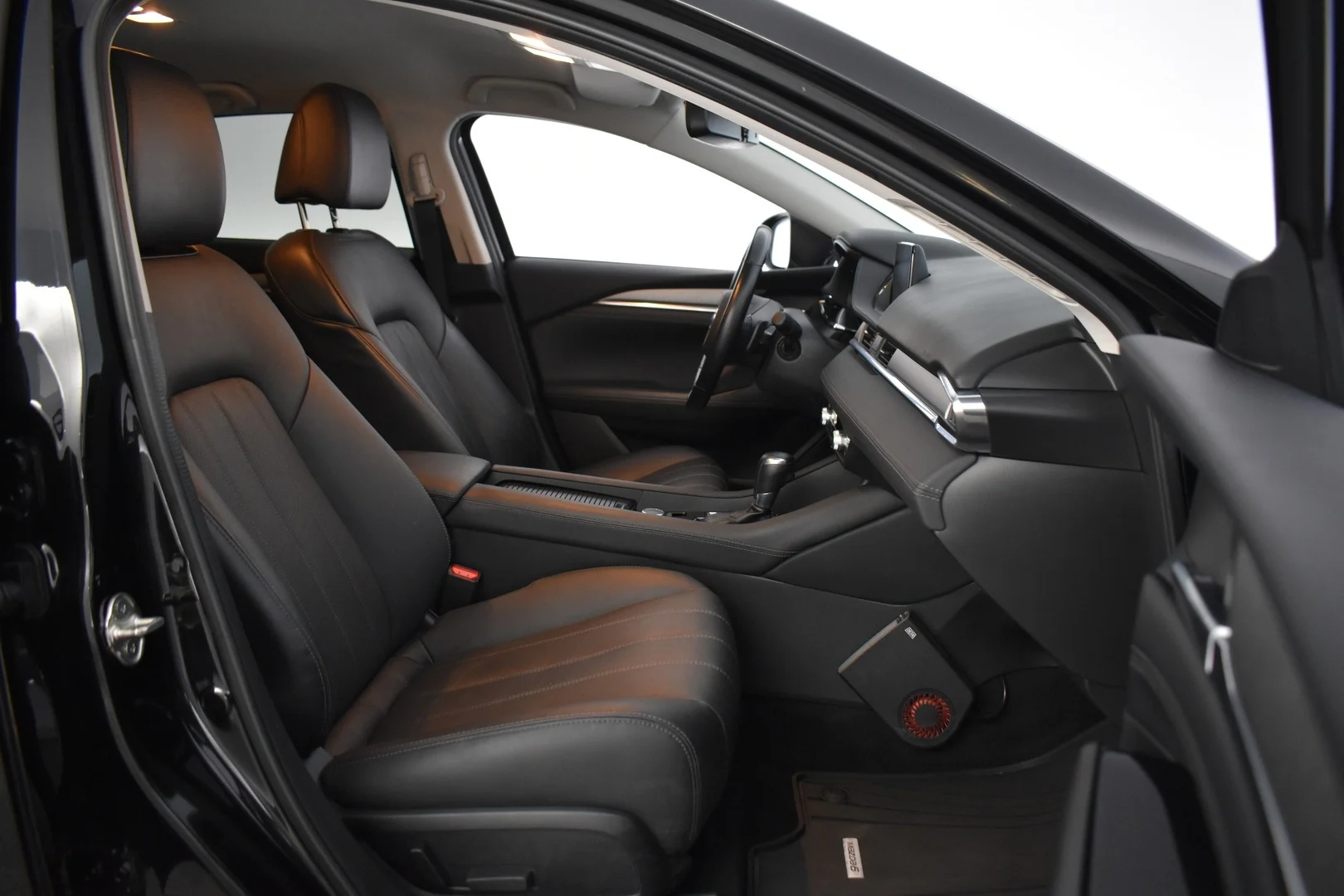 Car Image - 7tyFHXKC4OcuDqEptHi0Z7