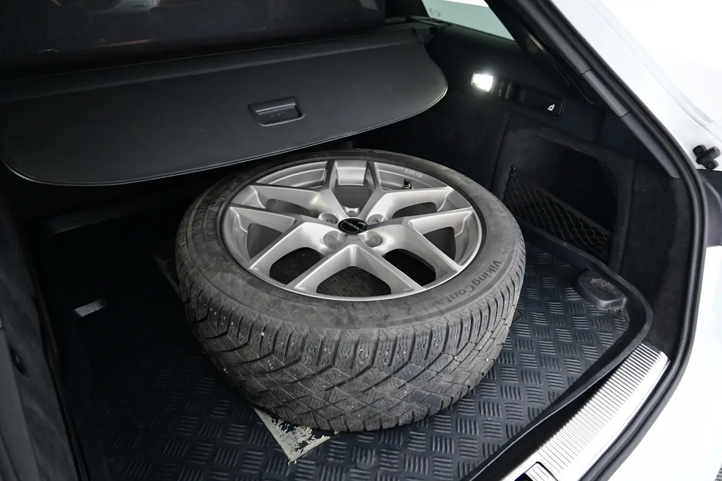 Car Image - 3fk0rbLkj9XlO0SQ1Ut5kn