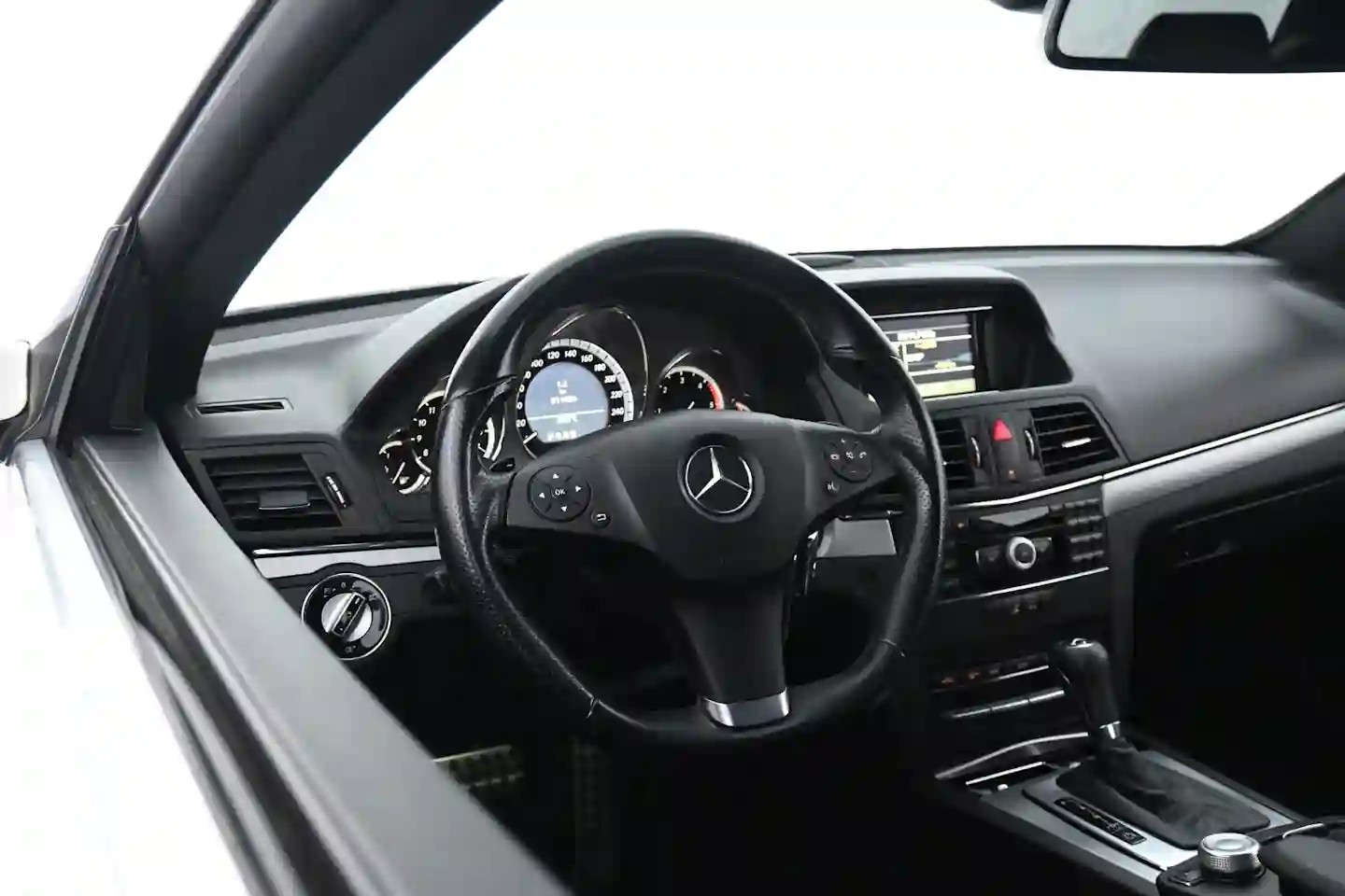 Car Image - eOtrXOnbG3N40wfuXa4ur