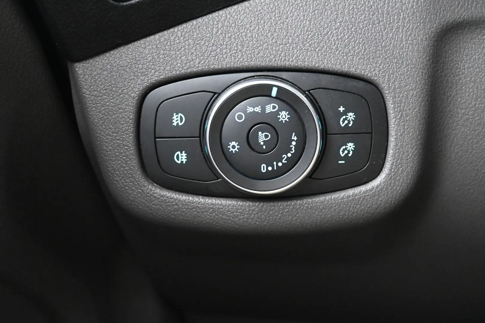 Car Image - 2J003JgOxcwxxtTTQqQmKE