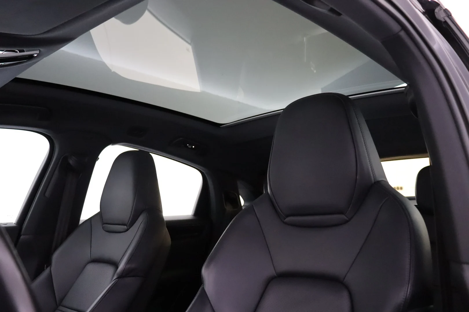 Car Image - JcfdJXjBU80tu0Igl4oBV