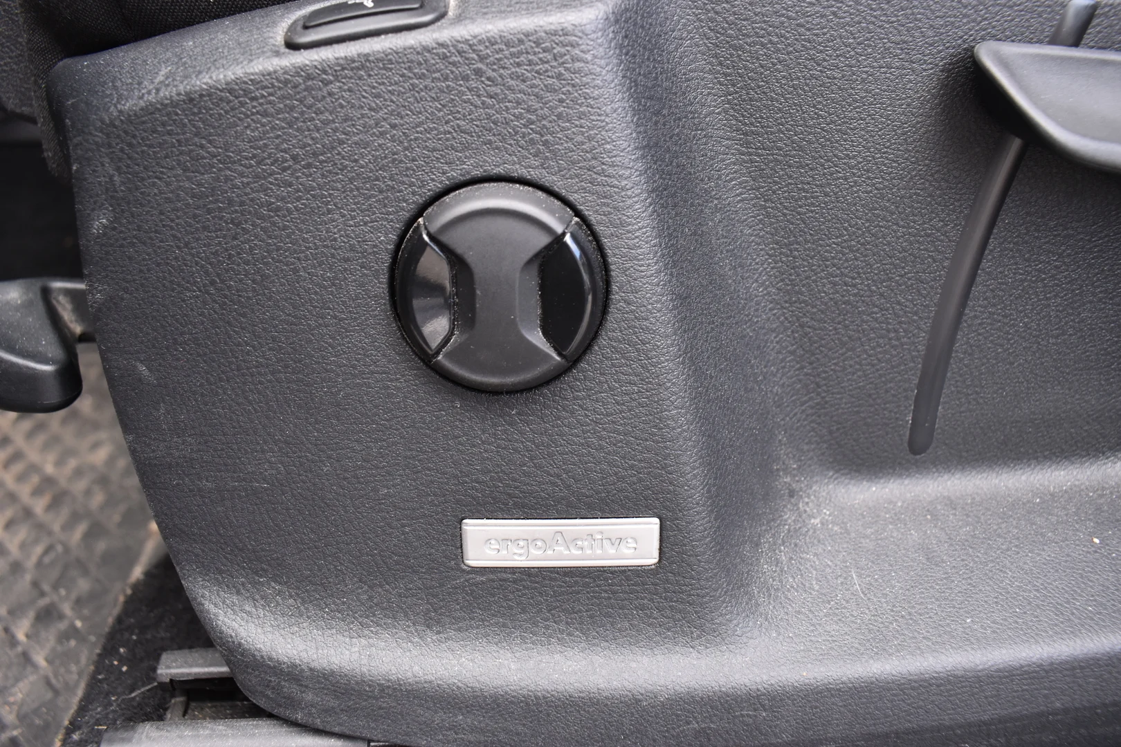 Car Image - 40mTJ0J7heKLc3Pxc8wEUd