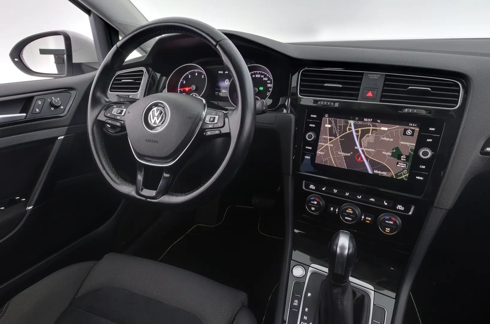 Car Image - 16k2gSKXTK73XJQ30MCVOy