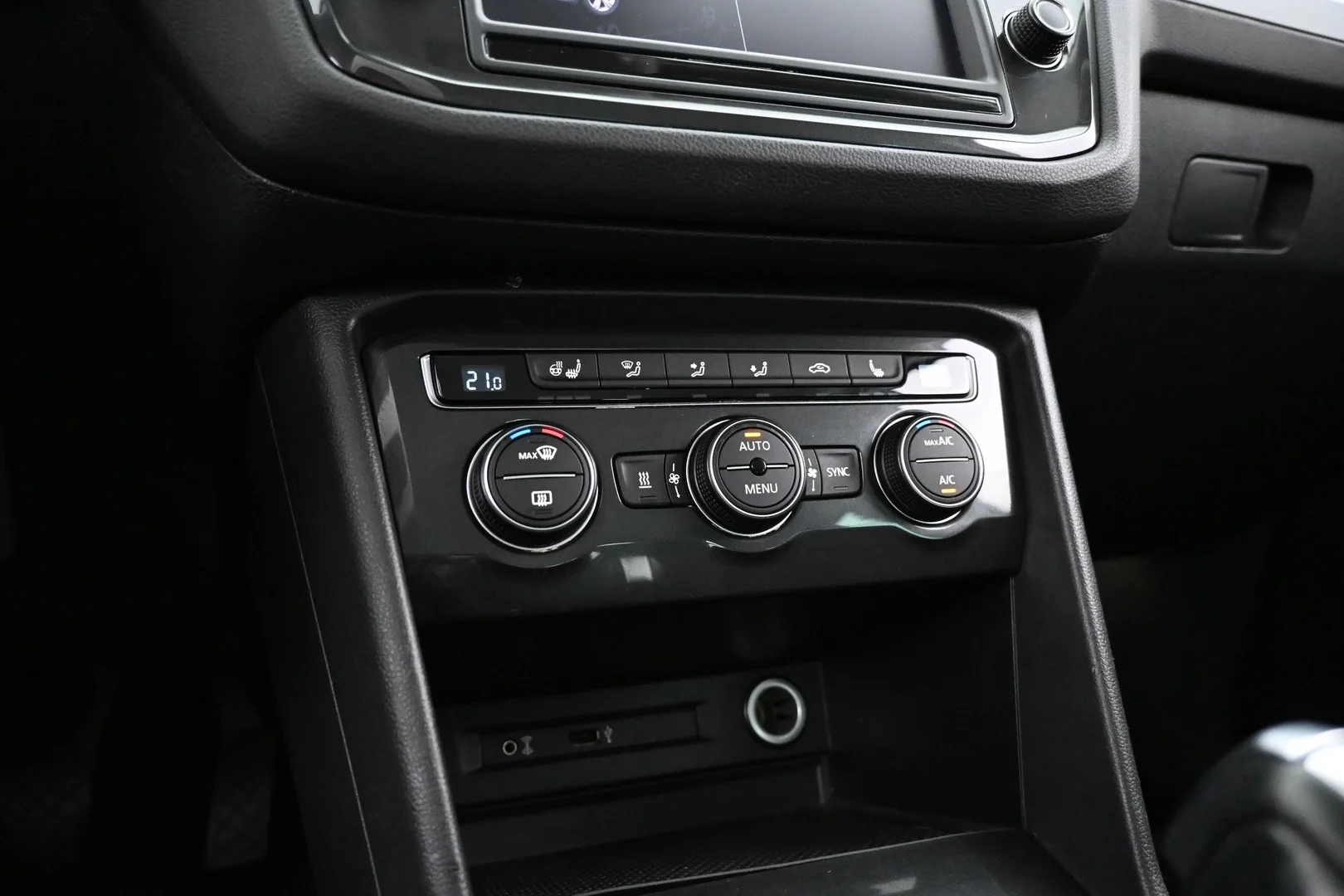 Car Image - IJbQ6uRteXcHXLfjbgQuo