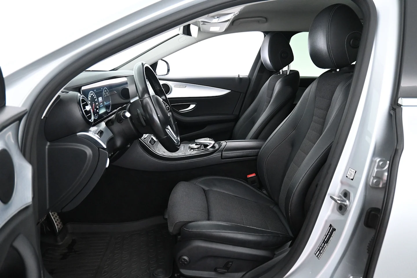 Car Image - 21YgWEP1tylFiEpQBIB64w