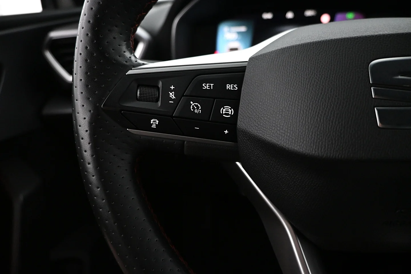 Car Image - 4TeqI5VuARYixxyo4q6mTP