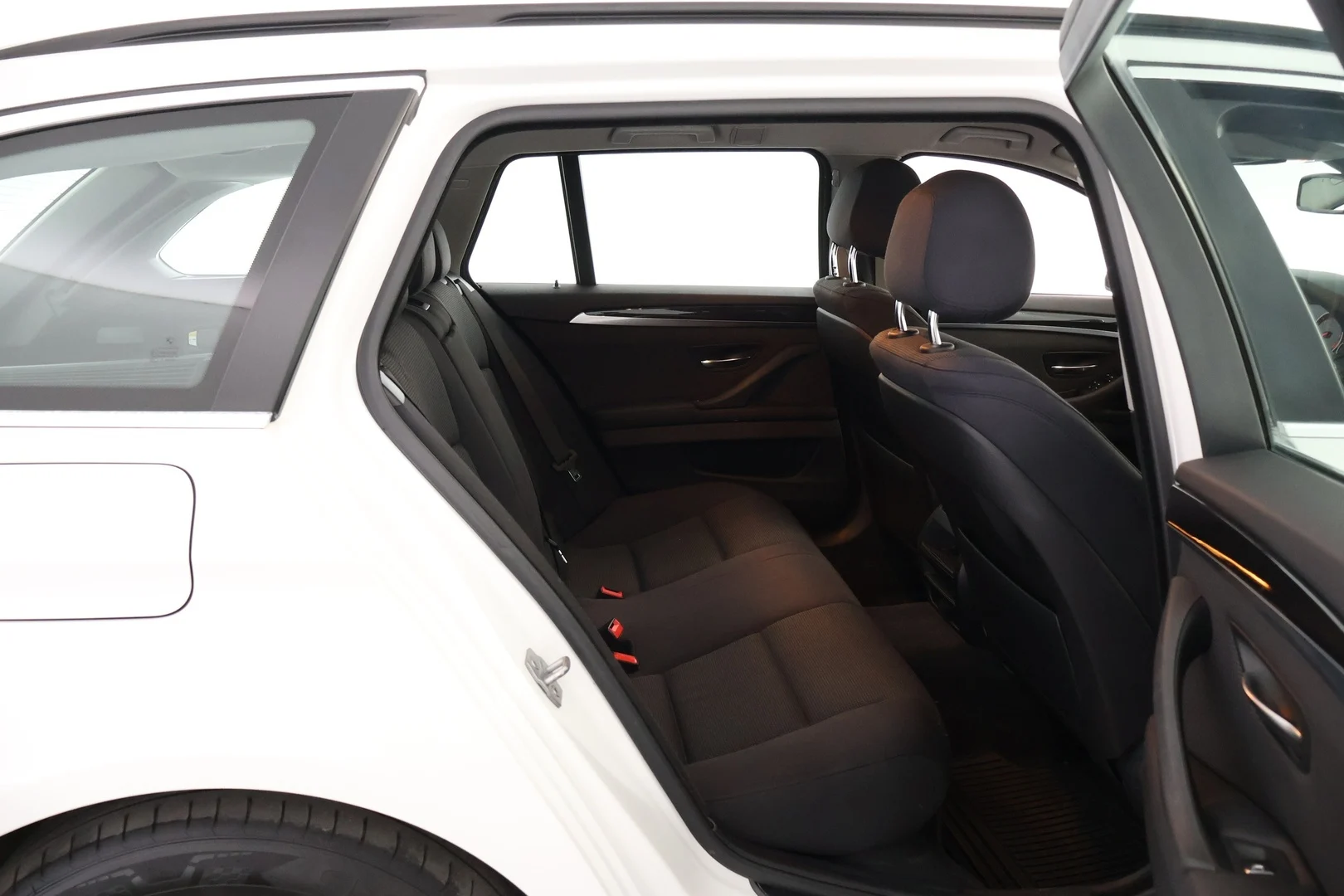 Car Image - pTWuLHqd9EFqYKE0zgRhx
