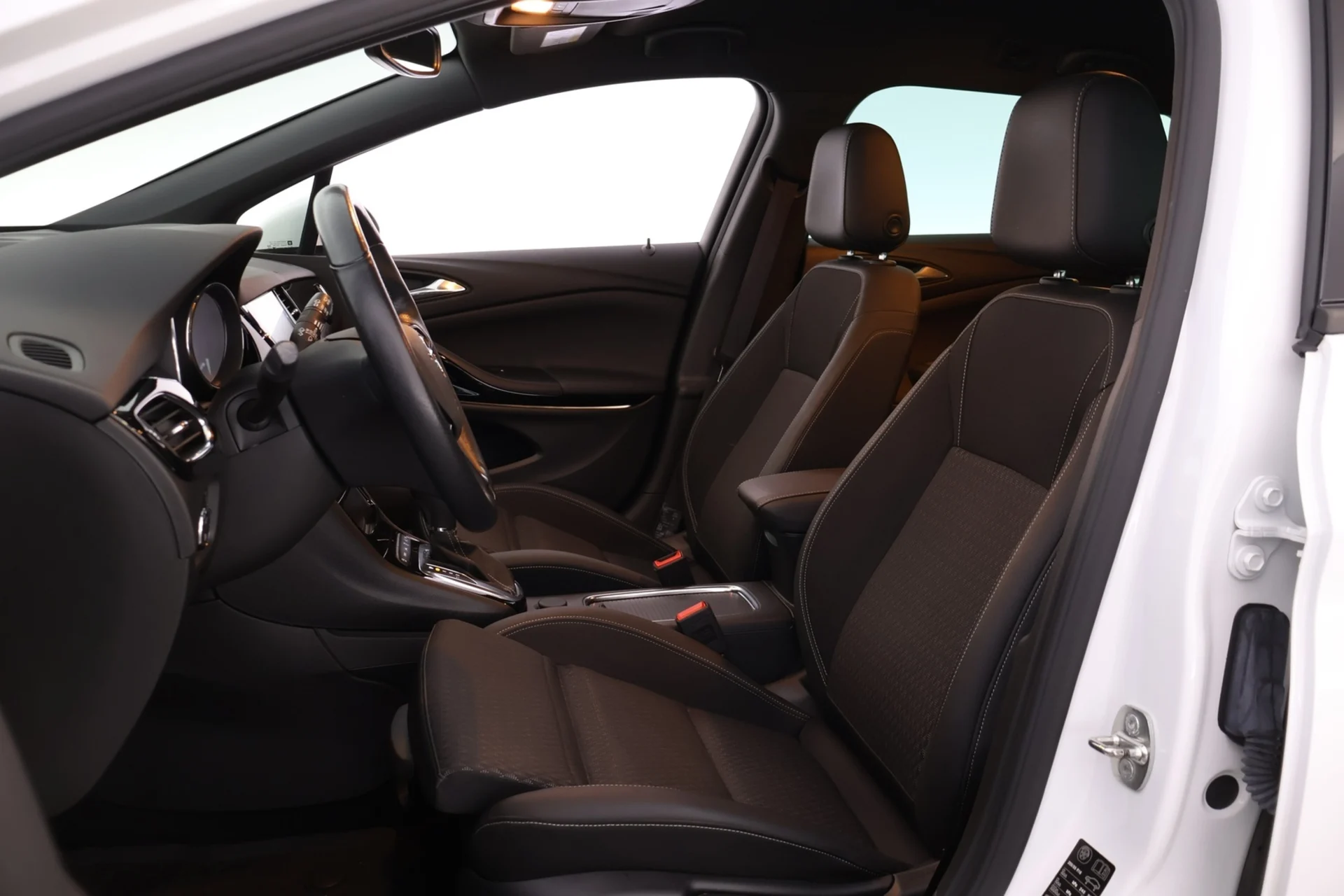 Car Image - 6hvtFrNhQKJZwq1AxhuVnD