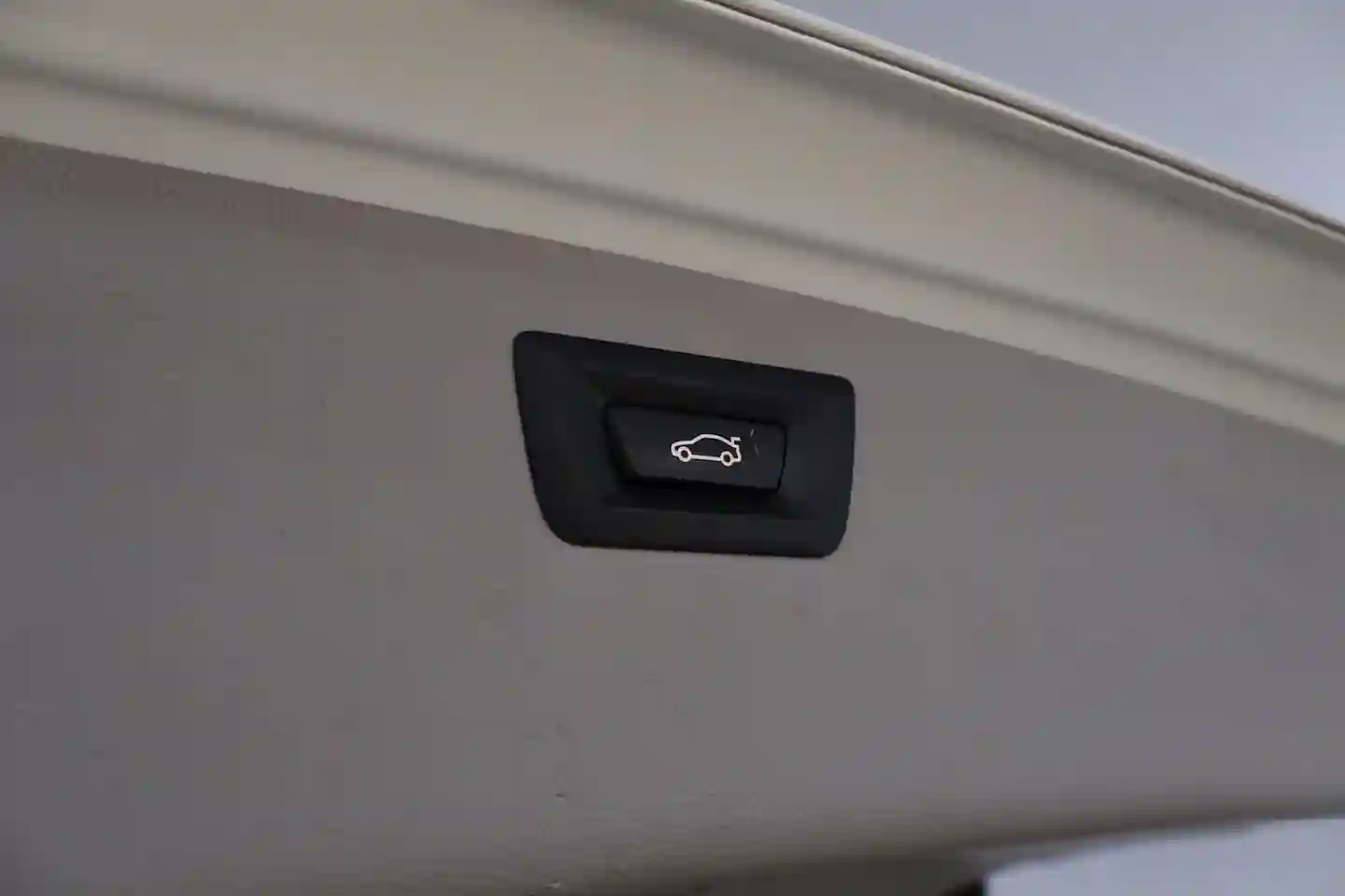 Car Image - 7uDwTd9yiFSF0mu9nd8U1c