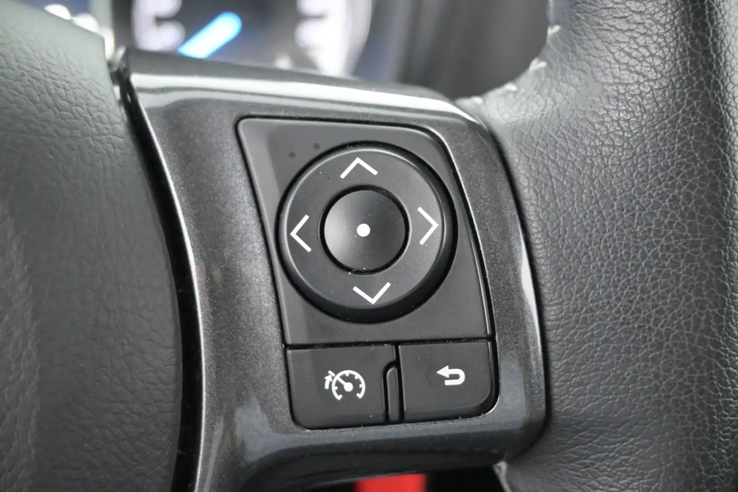 Car Image - 6MUoo0UofYC7e4LaxioKNa
