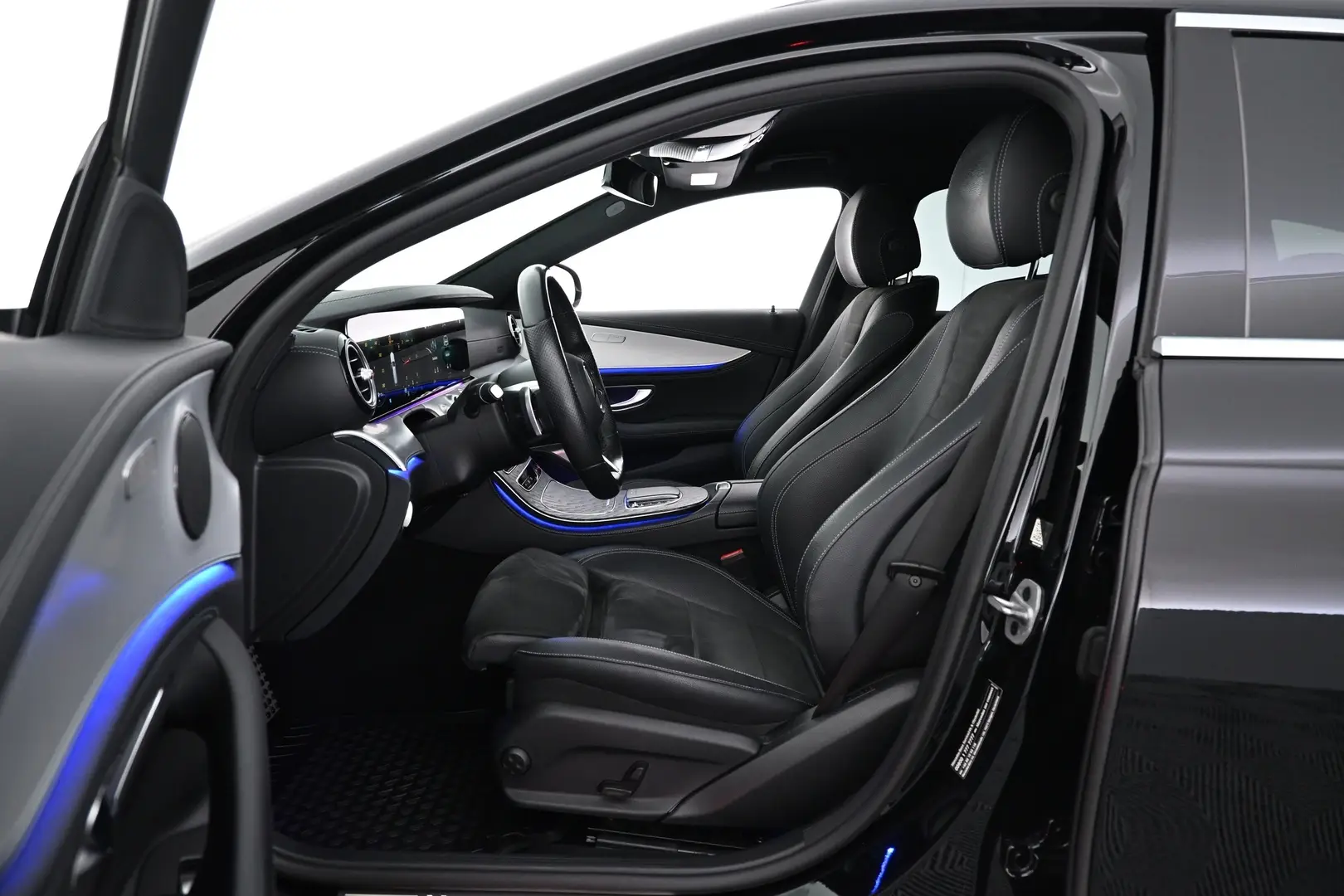Car Image - 7AAo84ibJQnA8A8sZbmxmK