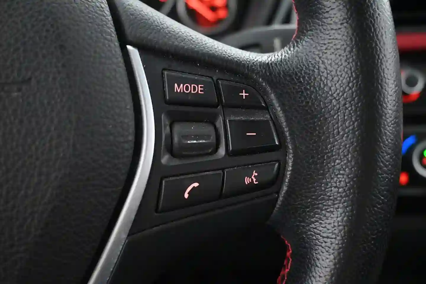 Car Image - 2ljHfzQJ96eazt6w7bmtol