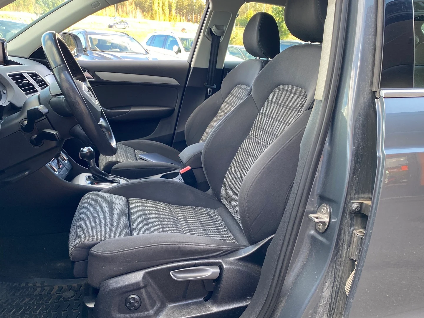 Car Image - egRl3Ct5hbndWrRI5jVv0