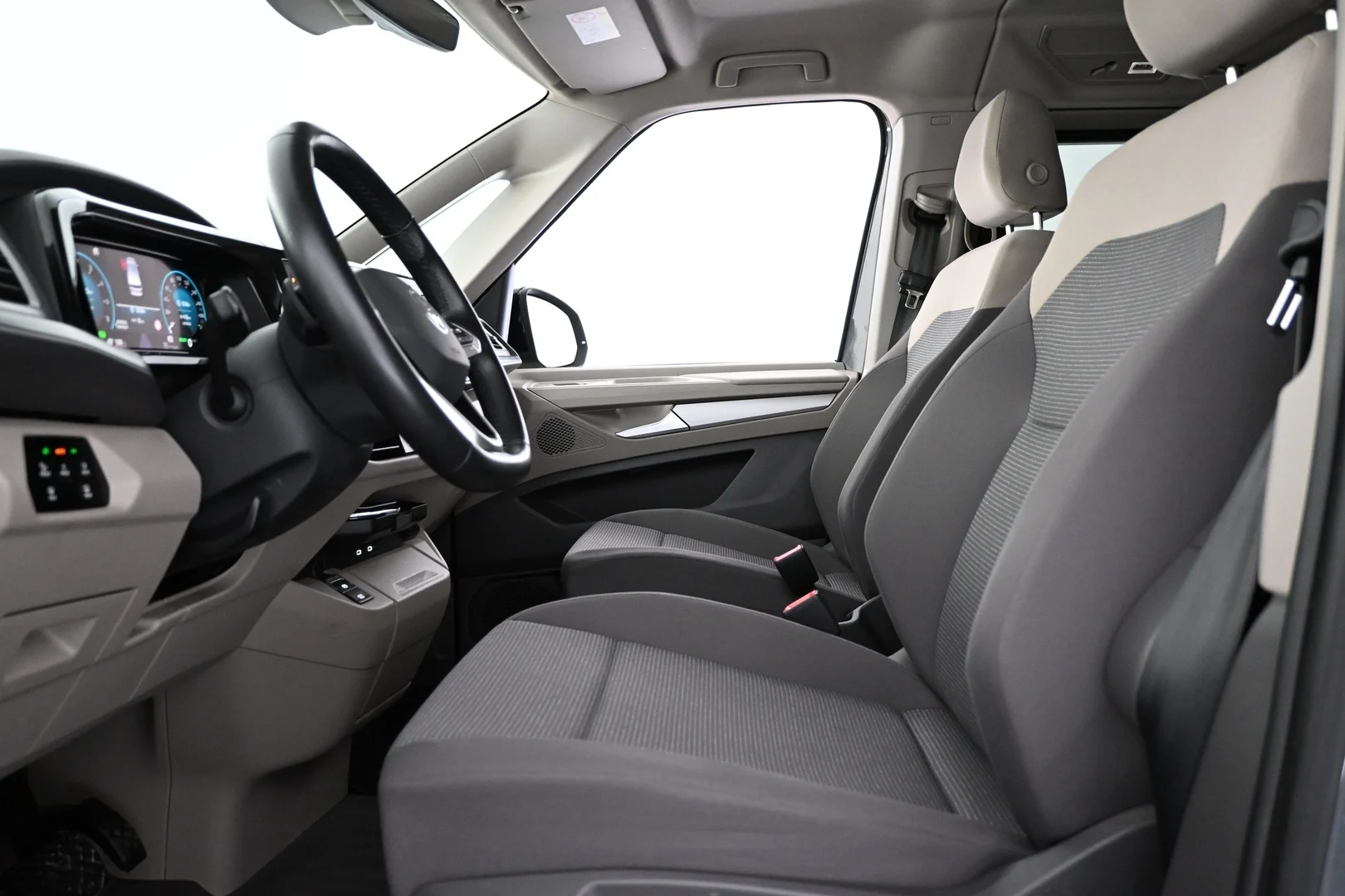 Car Image - 6XWdgjwsJCiUn8DkzhpUsU