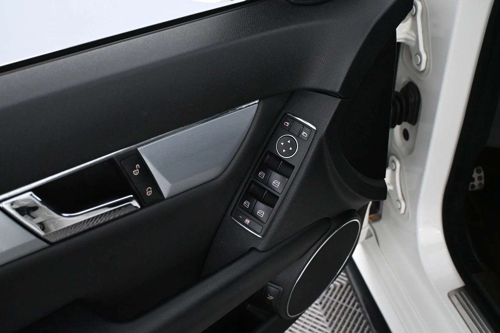 Car Image - 3dhq7JAATj9ghvd0qFWl8b
