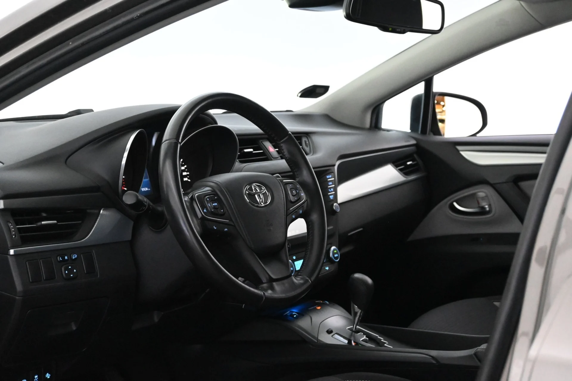 Car Image - 1rOoutd0ppliUNlST1vjis