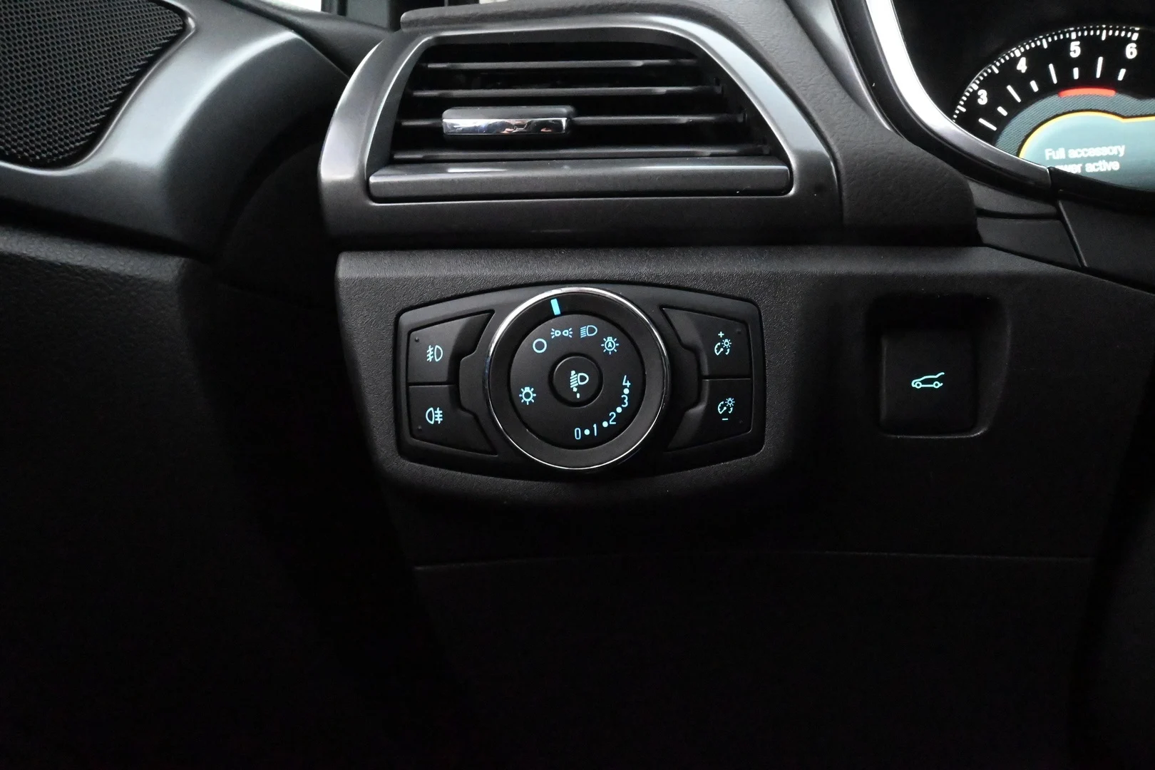 Car Image - 3jDGlIMdpDkrTbEtmeVbiS