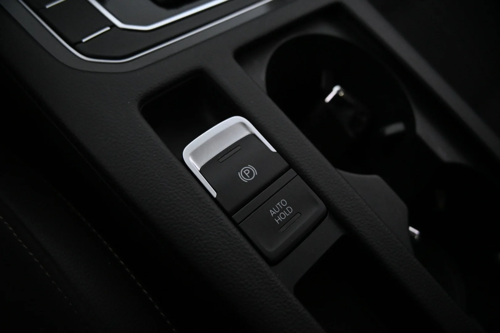 Car Image - 54G2nNgvjHFLY3zfU1SKrf