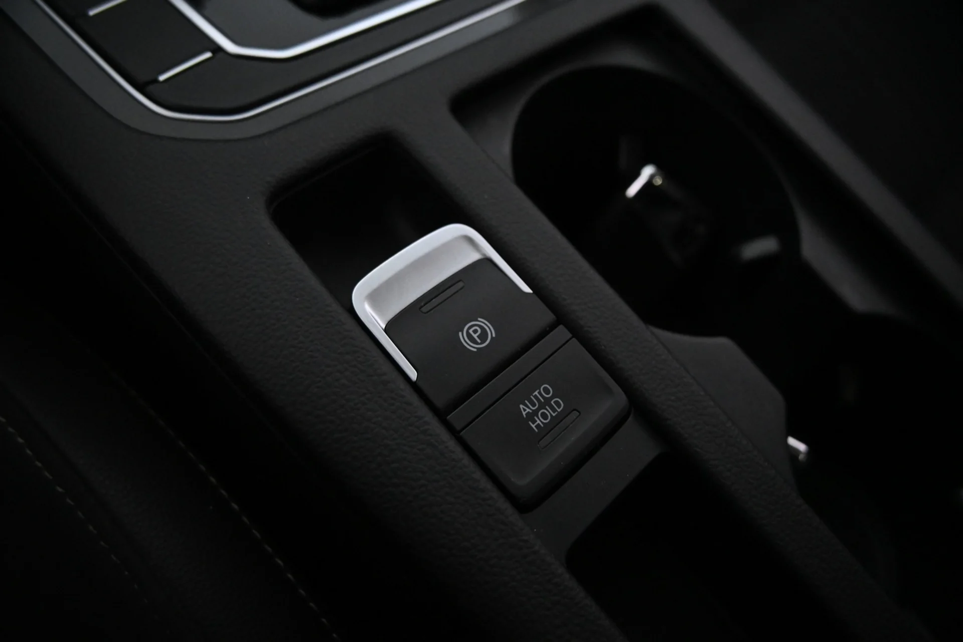 Car Image - 54G2nNgvjHFLY3zfU1SKrf