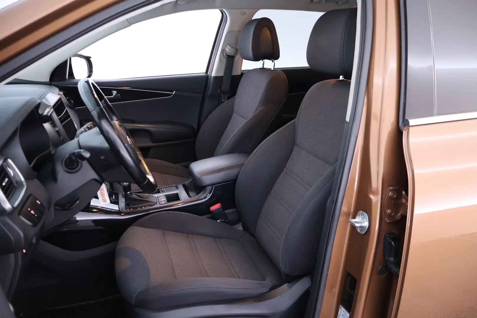 Car Image - 6SeGZeFlnh4bB6SLnQPAaA