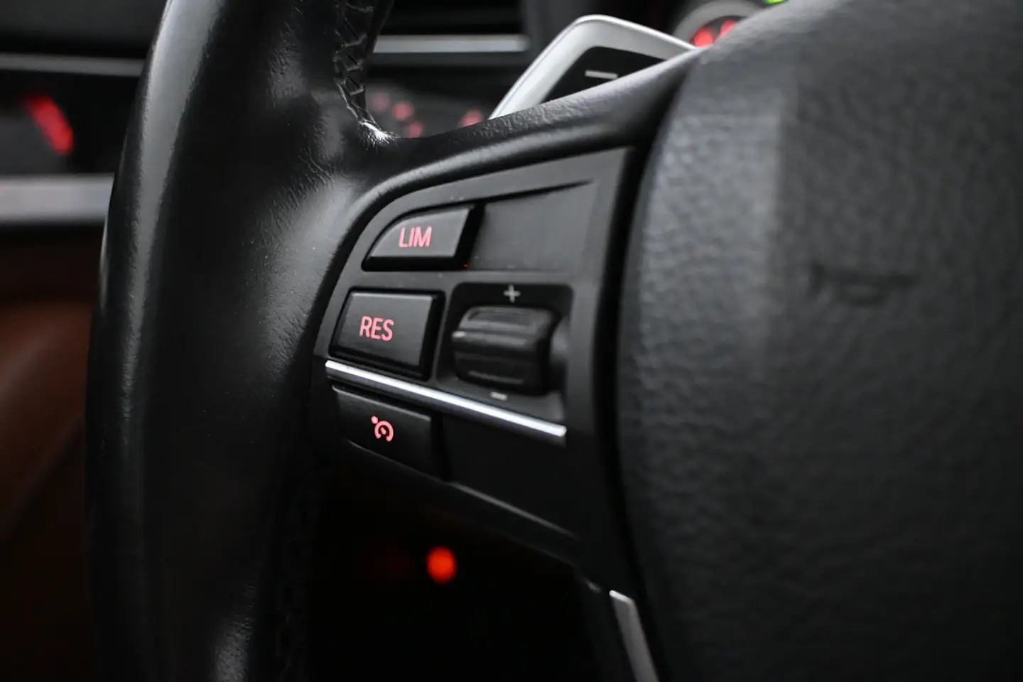 Car Image - T1eDD4zF2K8G1tlfFP0kL
