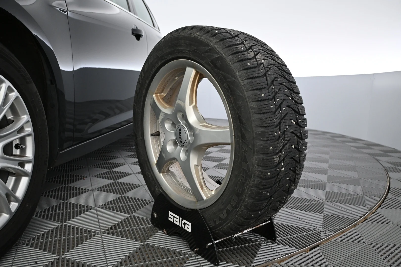 Car Image - 7FIs5vJzyNIuyUlOp5O89I