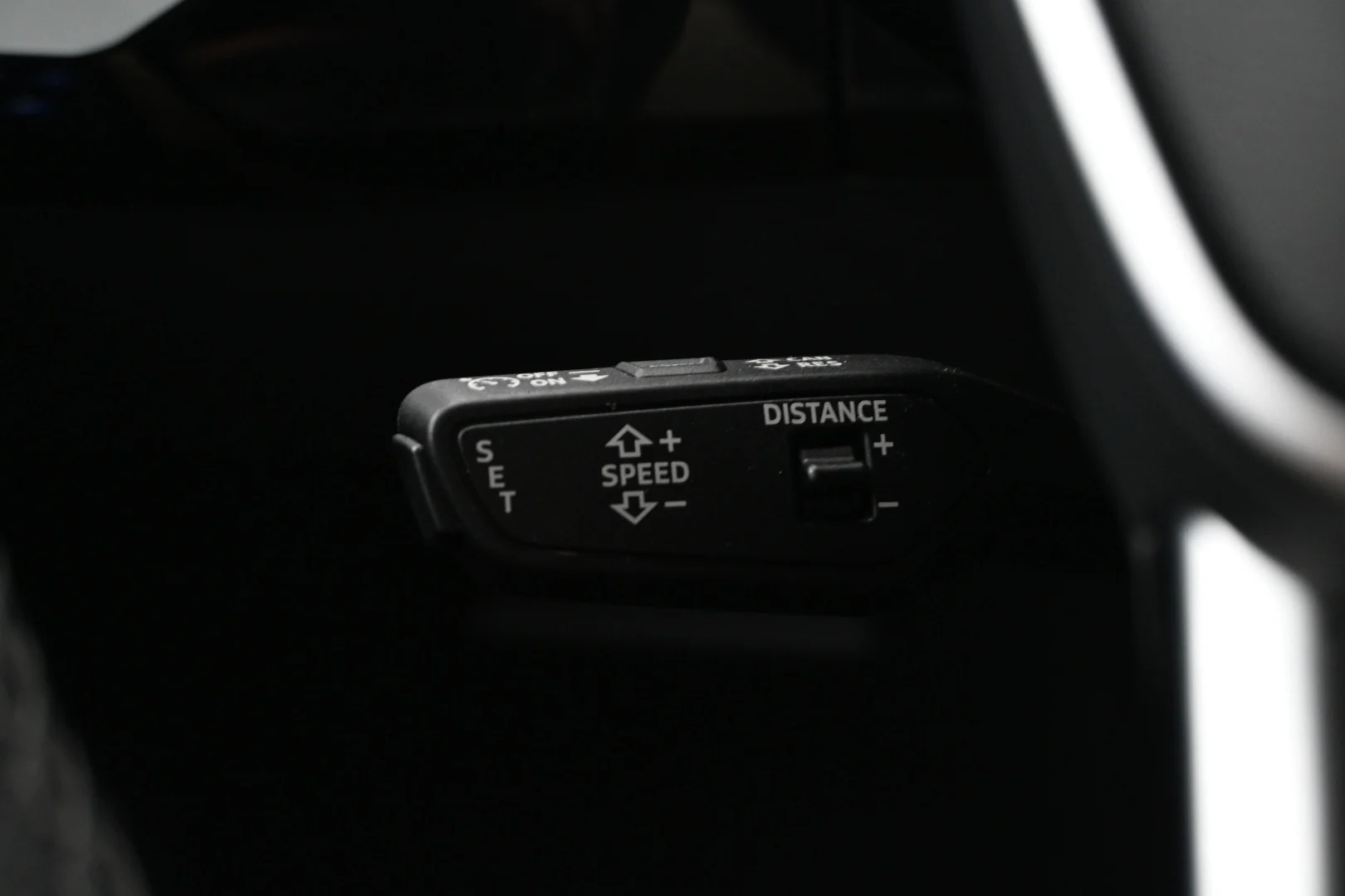 Car Image - 60AzQy0xzNASpTqDj2DUNT