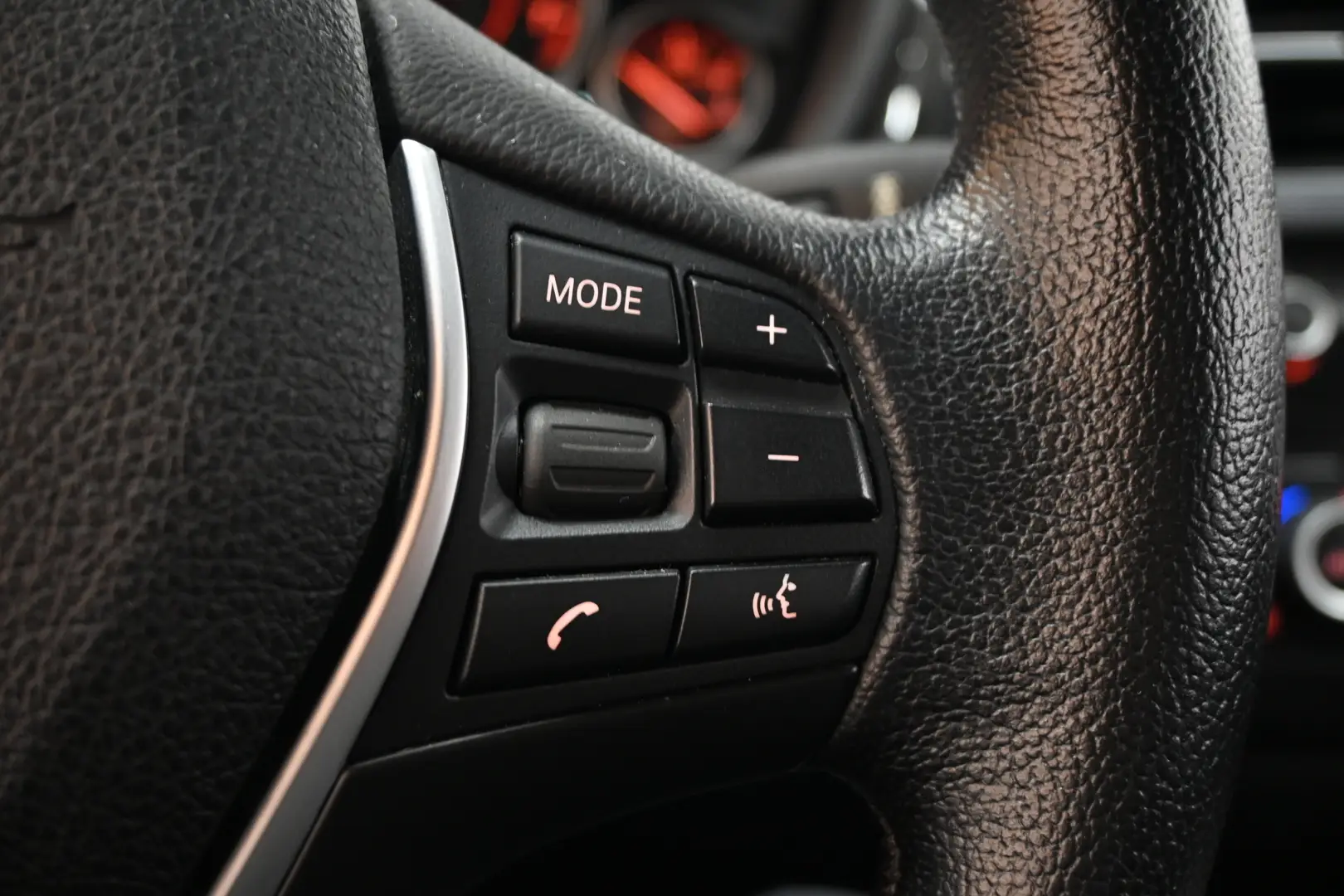 Car Image - 2hk04wf8gkFAzkGKnn7iHJ