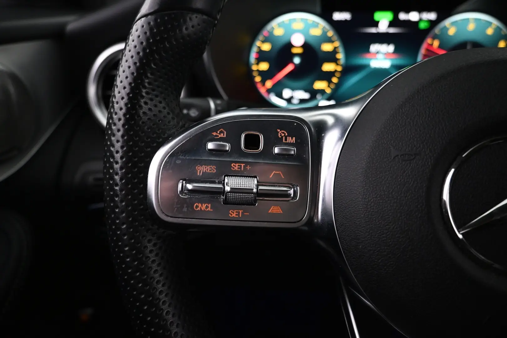 Car Image - 26r4CCzIWbsvgK97i25dRS