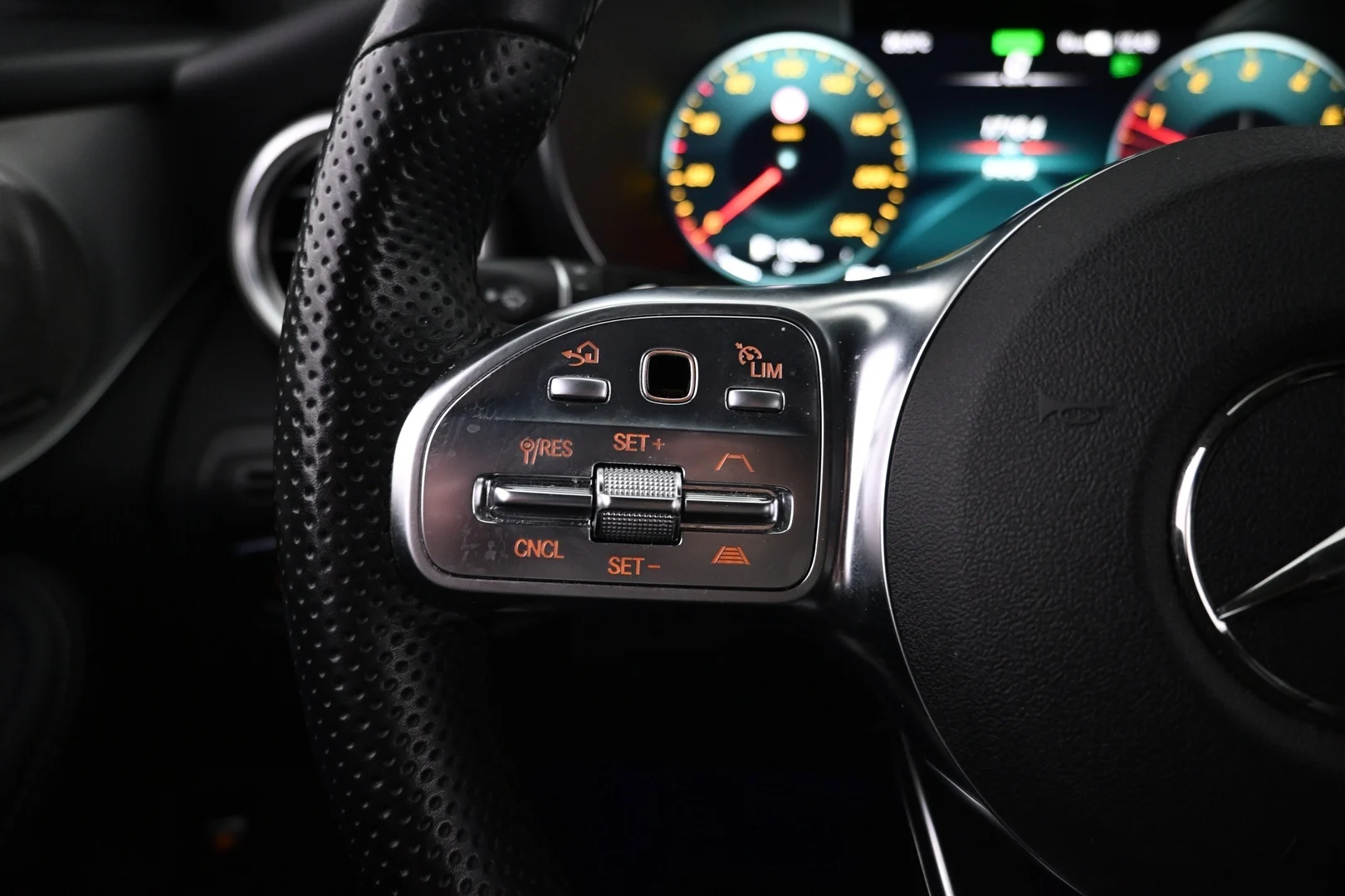 Car Image - 26r4CCzIWbsvgK97i25dRS