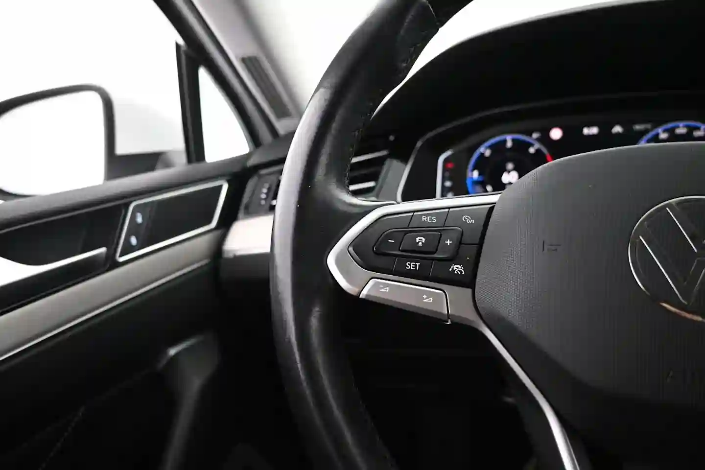 Car Image - 3o6D5kdIpaAvgMR4fcqmID