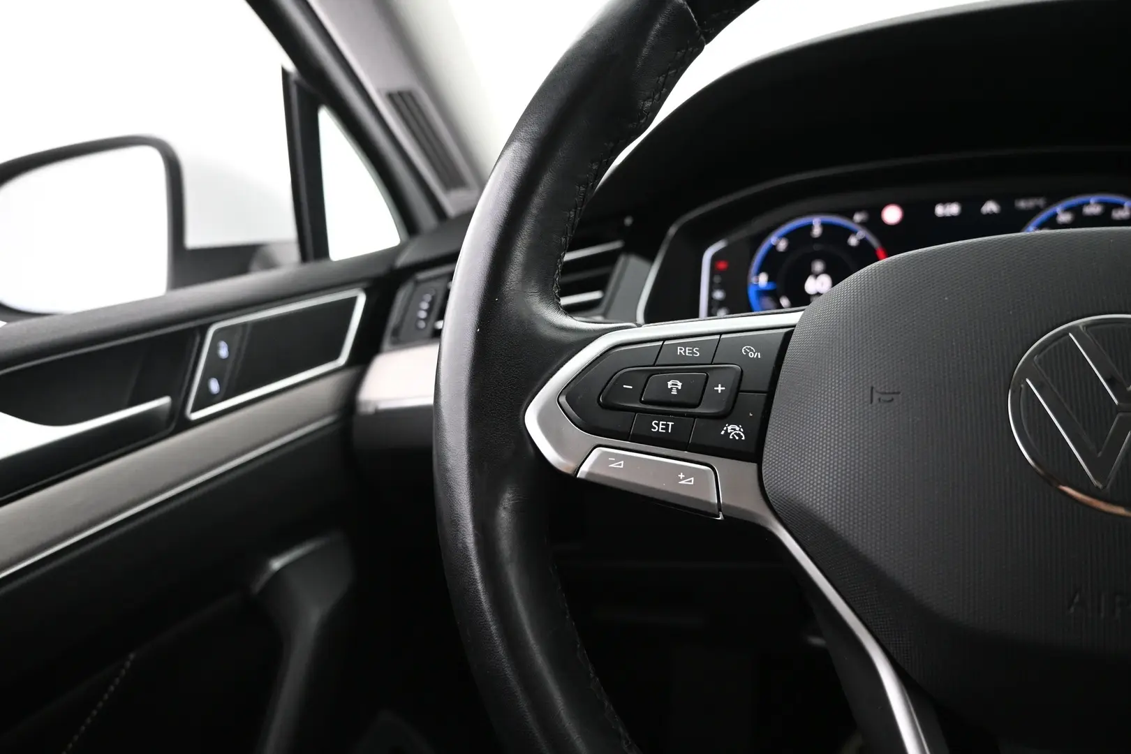 Car Image - 3o6D5kdIpaAvgMR4fcqmID